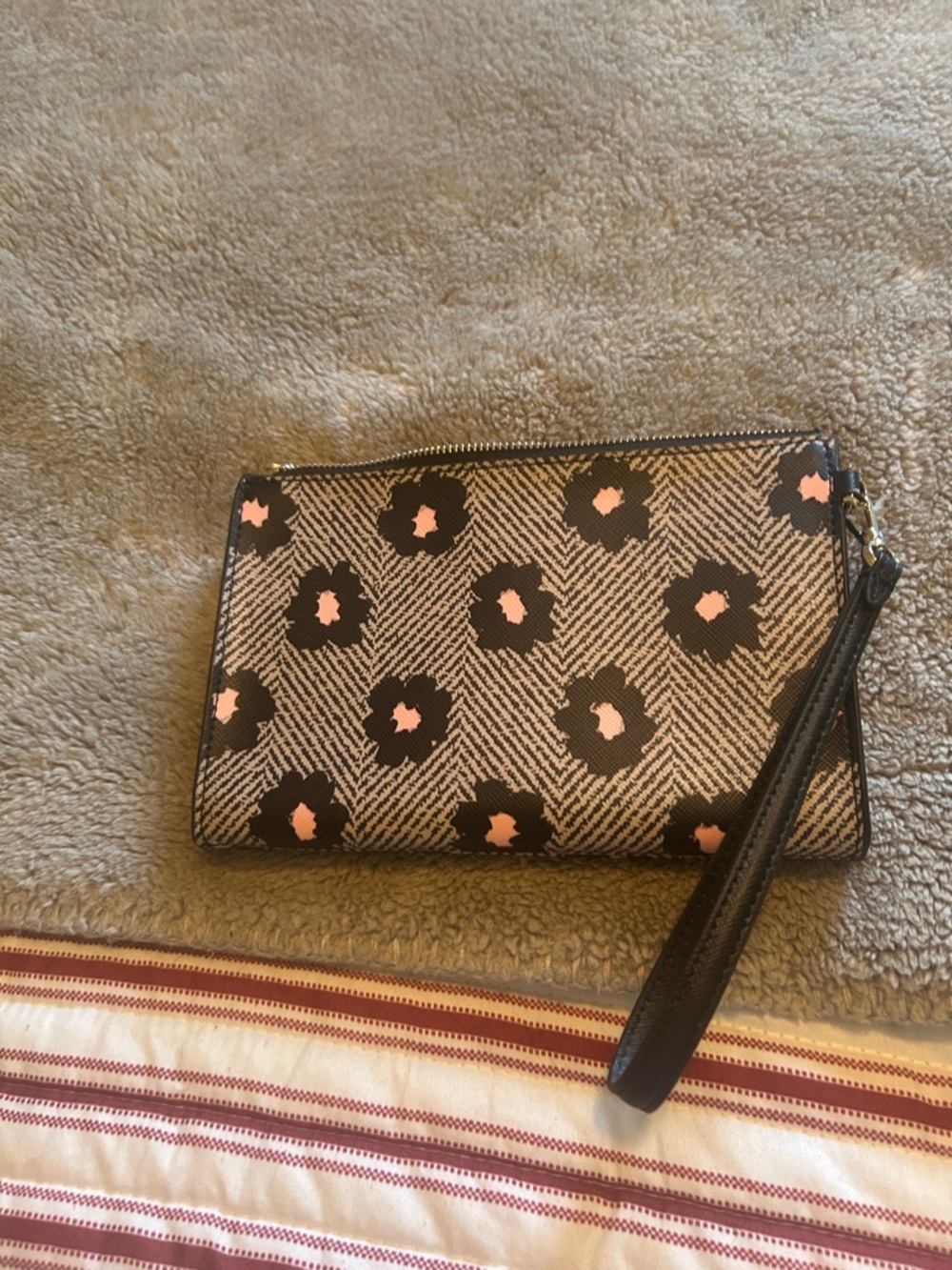 kate spade Black Wristlet with Pink Floral Print - Picture 3 of 3